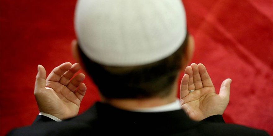 Farz namazdan sonra Salaten Tüncina okumak bidat mı? Salaten Tüncina duası, meali ve fazileti