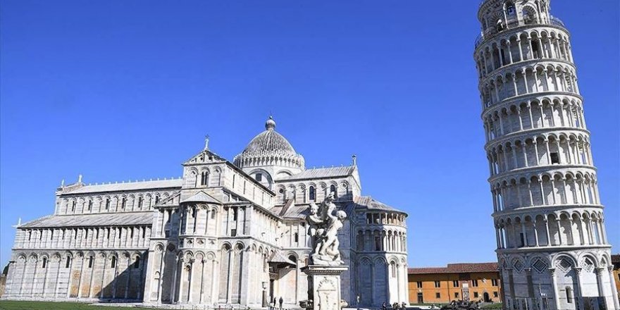 Katar İtalya'ya 2 sahra hastanesi gönderdi