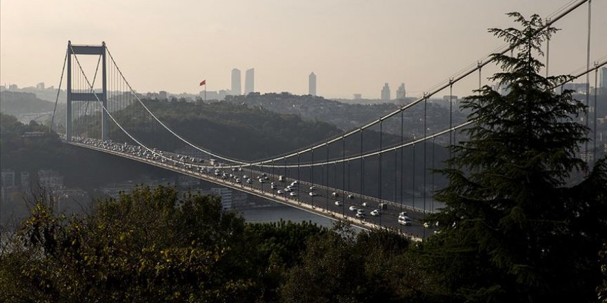 İstanbul'un iki yakası arasındaki araç geçişi yüzde 52 azaldı