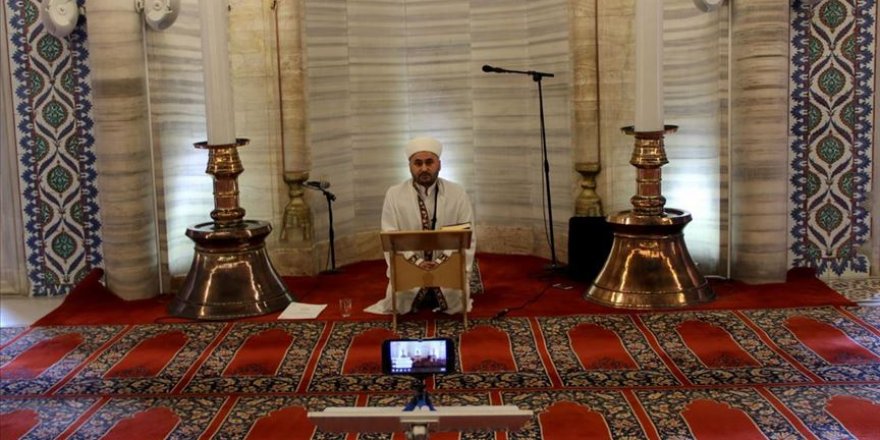 Selimiye'de cuma vaazı: Bugün dua, tefekkür ve tövbe etme zamanıdır