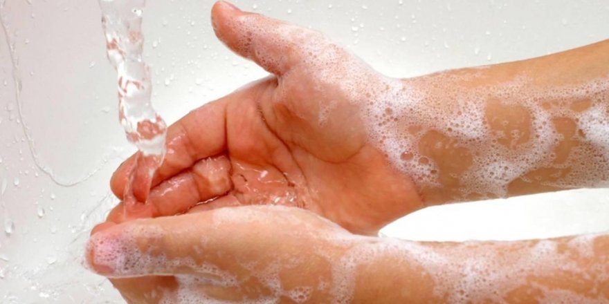 Kovid-19'a karşı hijyen kurallarında 'saat takı ve uzun tırnak' uyarısı