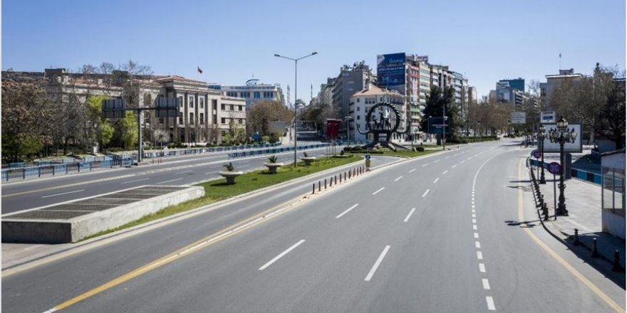 Ankara'da 65 yaş ve üstündekilere 10.00-16.00 saatleri arası hariç sokağa çıkma kısıtlaması