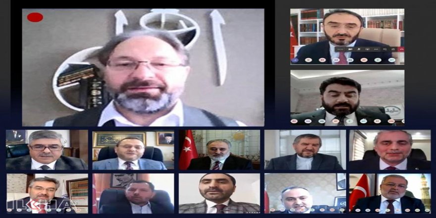 Diyanet İşleri Başkanı Erbaş, bölge Müftüleriyle telekonferans yöntemiyle görüştü