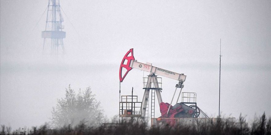 Petrol üretimi 1 Mayıs'tan itibaren günlük 9,7 milyon varil azaltılacak