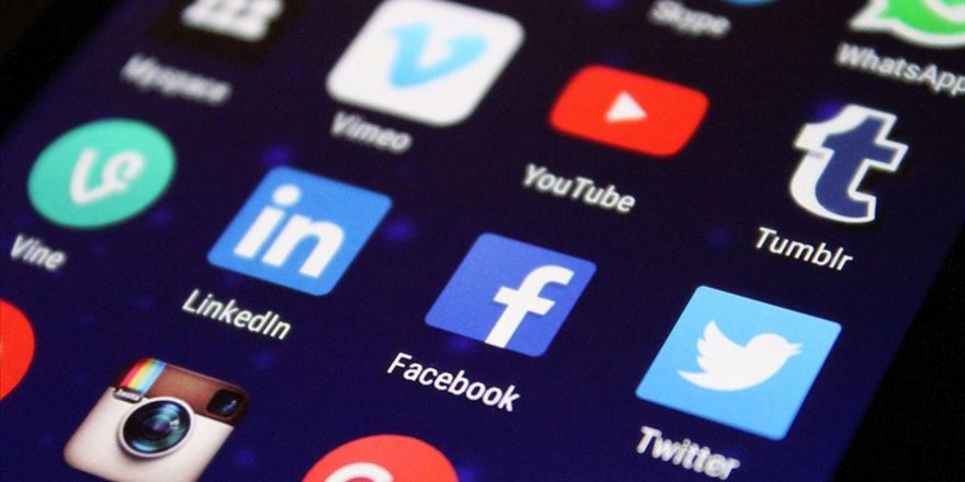 Bir tık uğruna paylaşılan asılsız bilgiler 'psikolojik enfeksiyon' yayıyor