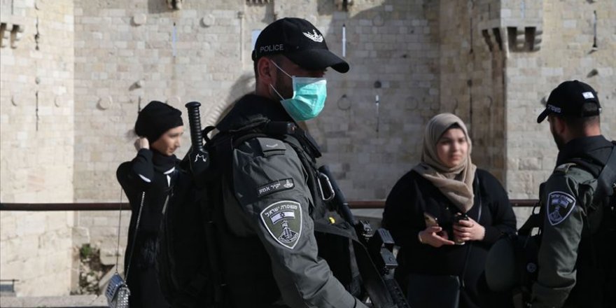 İsrail polisi Doğu Kudüs'te Filistinlilere Kovid-19 testi yapılan kliniği kapattı