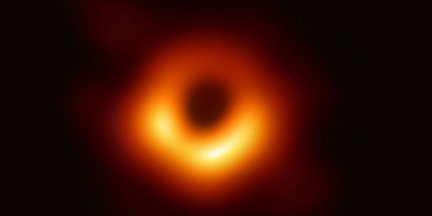 Einstein'ın genel görelilik teorisi kara delik yakınında doğrulandı