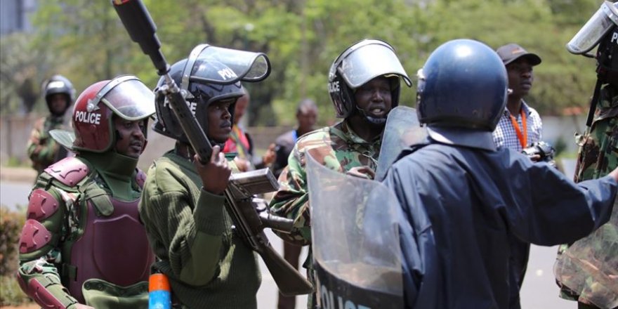 Kenya polisi sokağa çıkma yasağını ihlal eden 12 kişiyi öldürdü