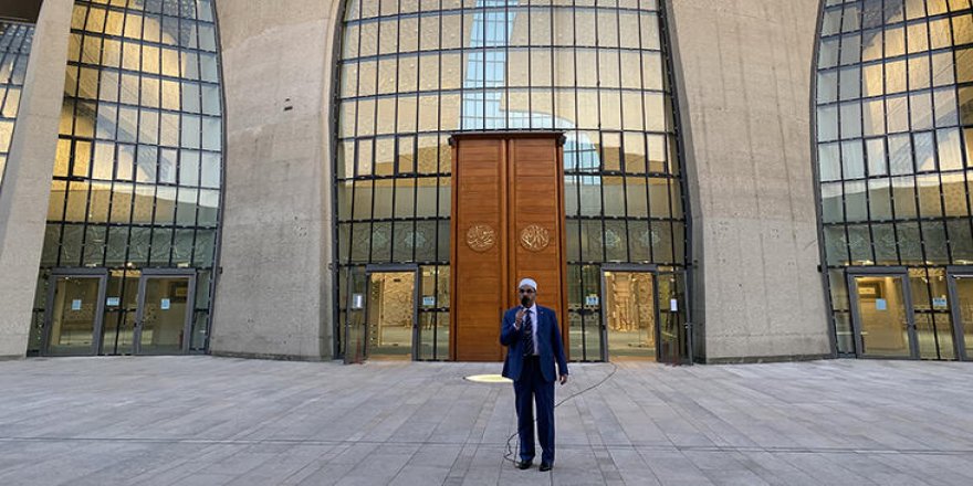 Almanya’daki gurbetçilerin ezan sevinci!