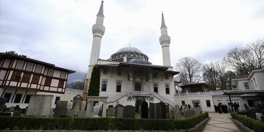 Almanya'da camilerin Mayıs ayında açılması gündemde