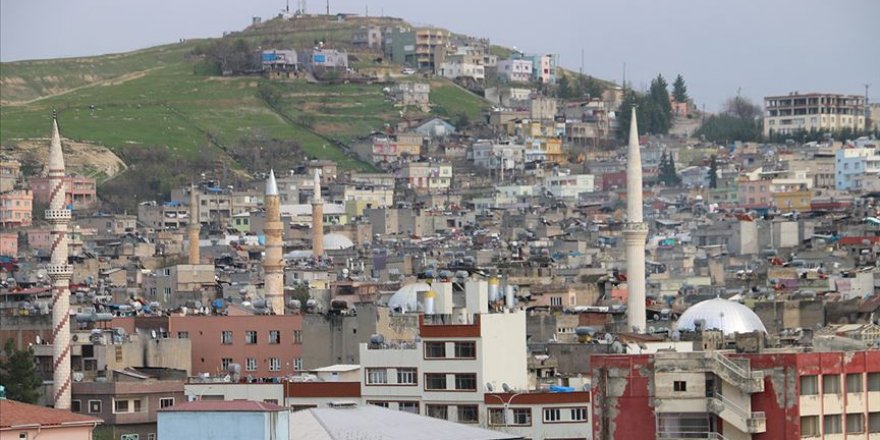 Salgının sona ermesi için camiden 'Ferec duası' yankılanıyor