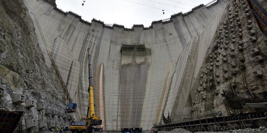 Yusufeli Barajı'nda beton gövdenin yüzde 75'i tamamlanıyor