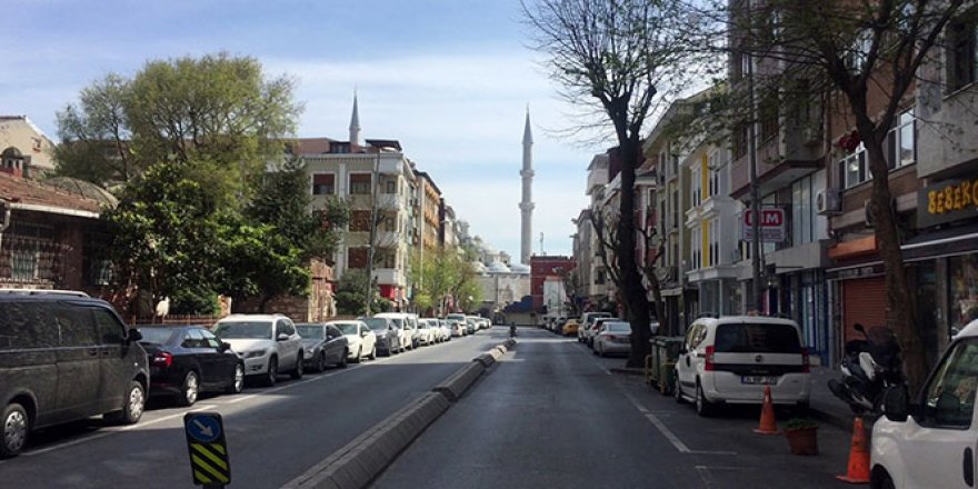 İstanbul'da camilerden ‘evde kalın' çağrısı