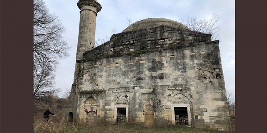 Edirne'de ecdada saygısızlık