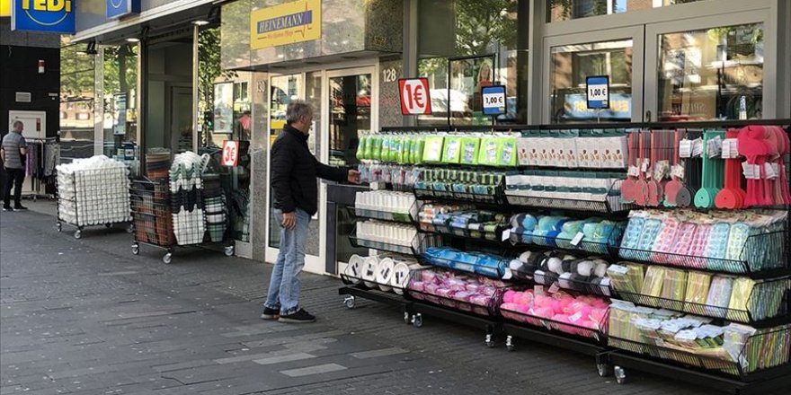 Almanya'da Kovid-19 önlemleri gevşetilmeye başlandı