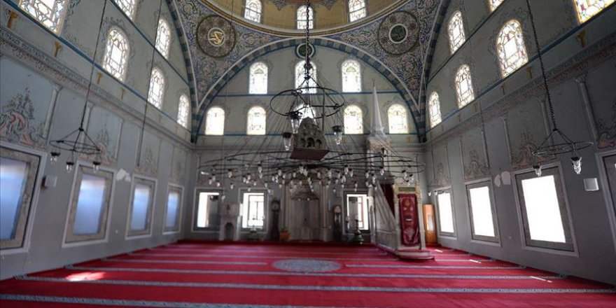 Asırlık camiler tarihinin 'en sessiz' günlerini yaşıyor
