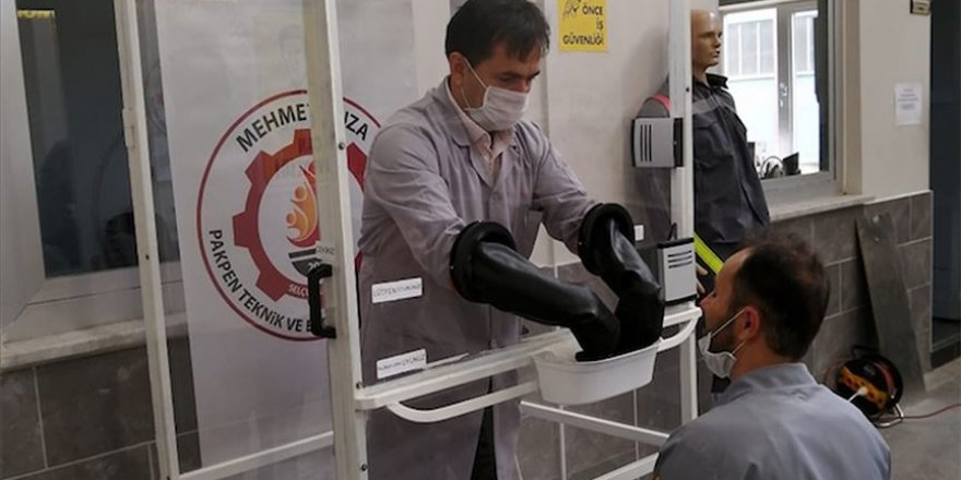 Meslek lisesi öğretmenleri 'İzole Numune Alma Ünitesi' üretti