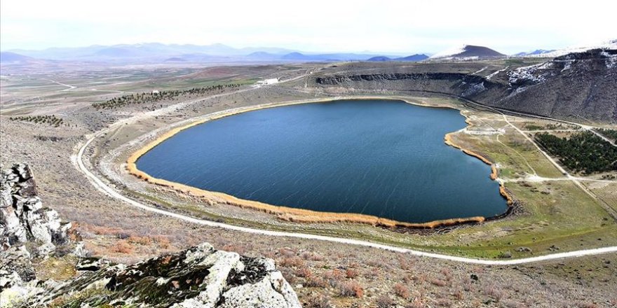 Kapadokya'nın 'kalbi' Narlıgöl ilkbaharda bir başka güzel