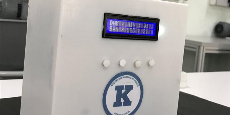 Meslek lisesi öğretmenleri hava dezenfekte cihazı ve temassız termometre üretti