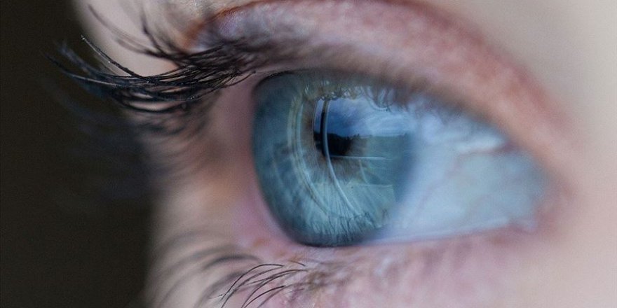 “Göz kapağı problemleri hem görme hem de estetik sorunları oluşturabilir”