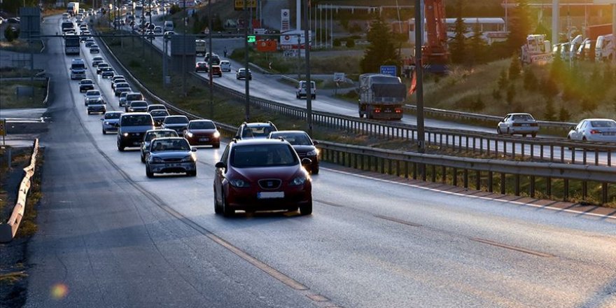 Trafiğe 3 ayda 219 bin 747 aracın kaydı yapıldı