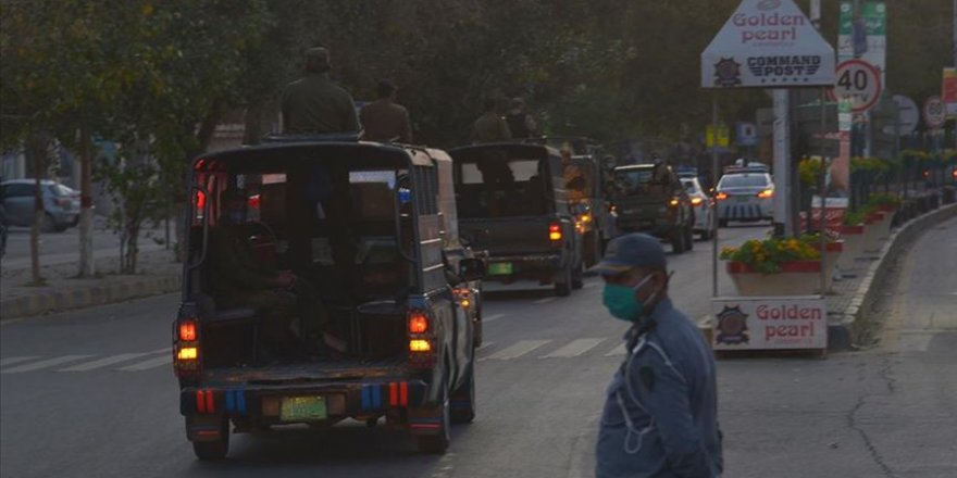 Pakistan'da Kovid-19 vaka sayısı 17 bini aştı