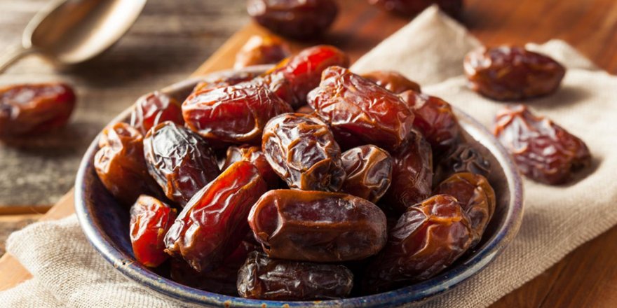 Kainat eczanesinden hurma yemek için 8 önemli sebep
