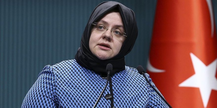 Bakan Zehra Zümrüt Selçuk'tan 'kişisel bilgilerinizi paylaşmayın' uyarısı