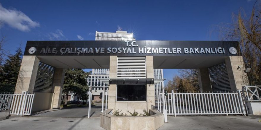 Aile ve Çalışma Bakanlığından 'başörtülü oldukları için işten çıkarıldılar' iddialarına açıklama