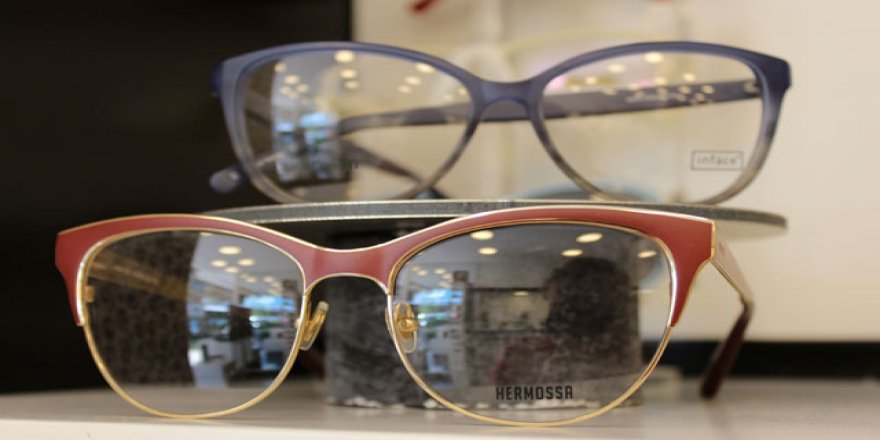 'Koronavirüse karşı gözlük takın'