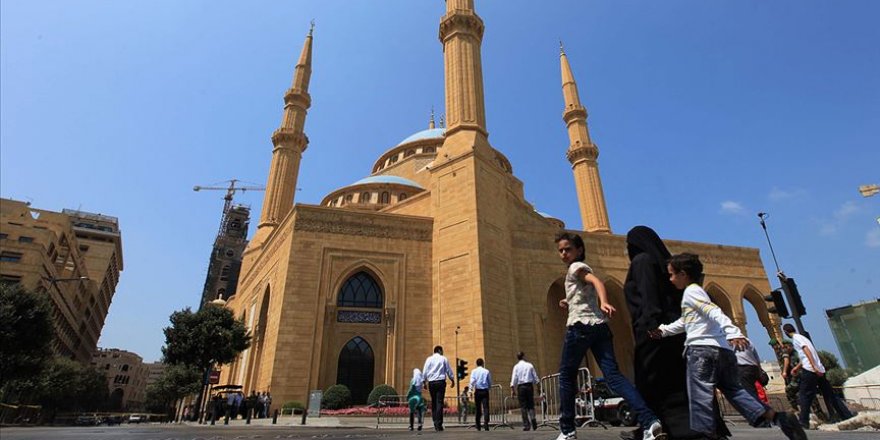 Lübnan'da ibadethaneler cuma namazı ile pazar ayinlerine açılıyor