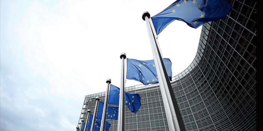 AB Komisyonunda 61 personelin Kovid-19 testi pozitif çıktı