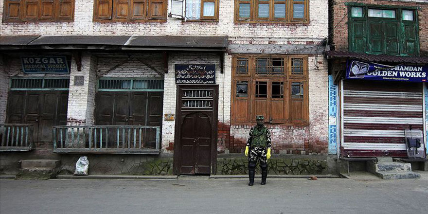 Müslümanlar 40 gün geçmesine rağmen karantinada kalmaya zorlanıyor