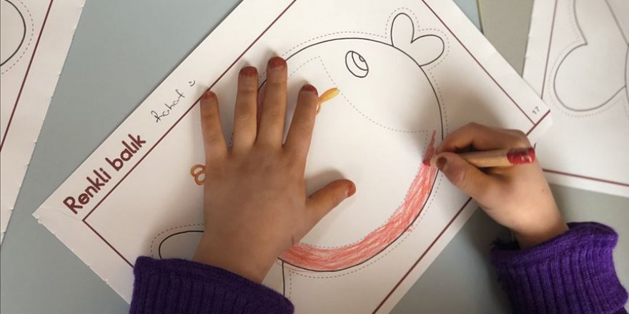 Türkiye'de 268 bin 843 yetim, 81 bin 239 öksüz çocuk var