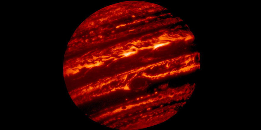 Jüpiter’in uyduları olmaları gerekenden daha sıcak