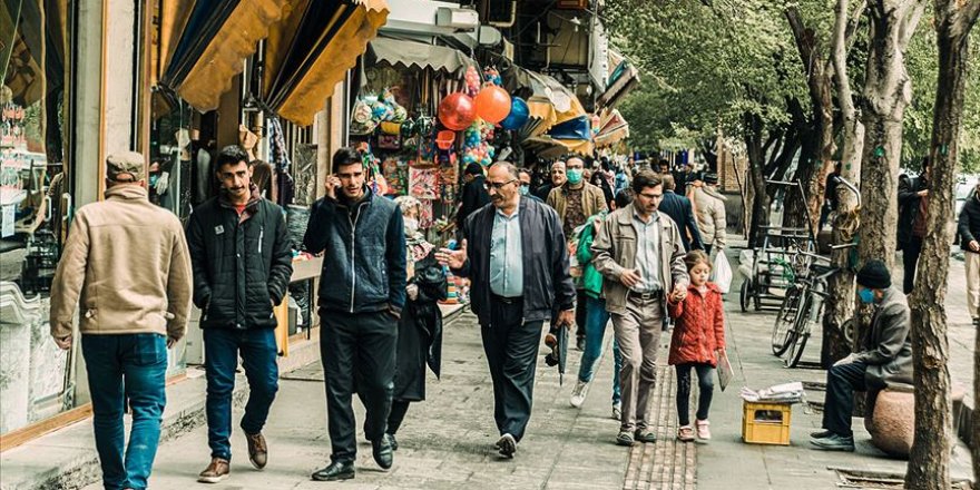 İran'da okullar 16 Mayıs'ta yeniden açılıyor