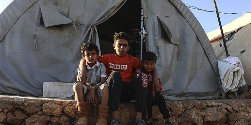 Geçen ramazanda ebeveynini kaybeden İdlibli Muhammed'in tek dileği köyüne dönmek