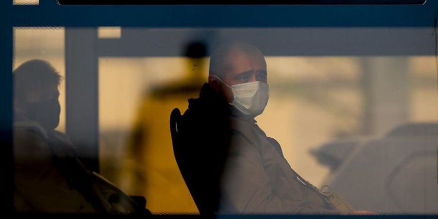 Koronavirüs sıcakta yok olsa da insan vücudunda yaşamaya devam ediyor