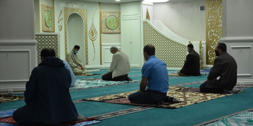 Avusturya’da iki ay aradan sonra ibadethane ve restoranlar açıldı