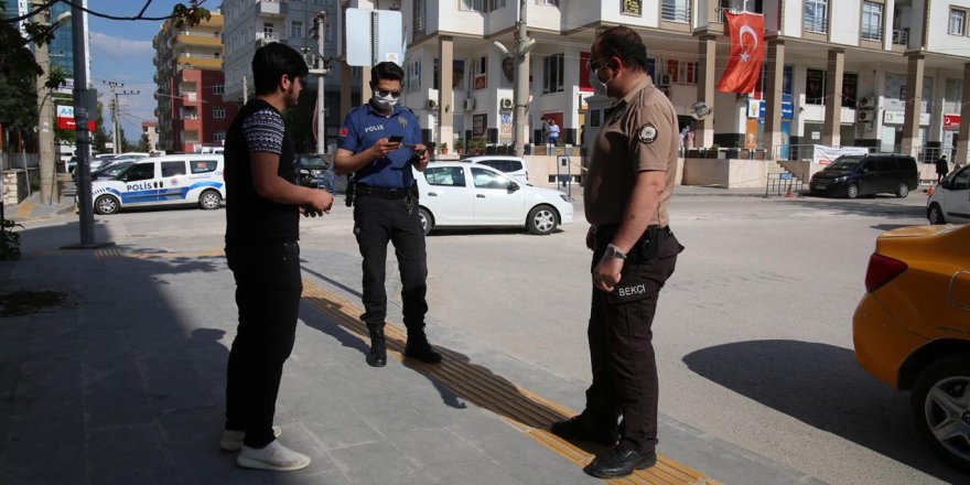 Maske kullanmayanlara ceza, sosyal mesafeye uymayanlara uyarı
