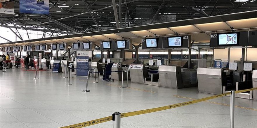 Seyahat izni verilen 65 ve üzeri yaşlardaki vatandaş ile refakatçilerinin sayısı 416 bin 598