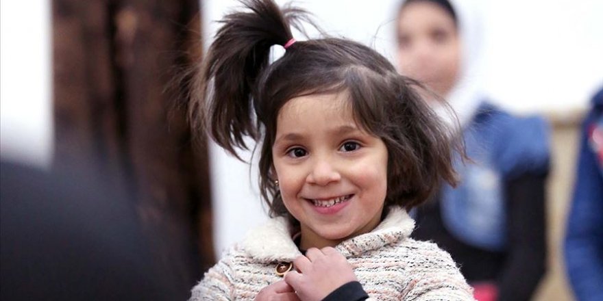 Suriye'de rejimin vurduğu yetimhaneden kurtulan Sevra 5 yaşına girdi