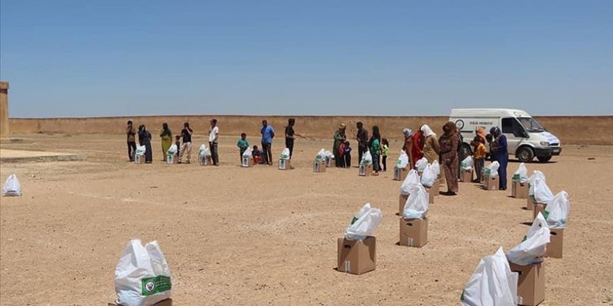 Barış Pınarı Harekatı bölgesine 3 tır insani yardım