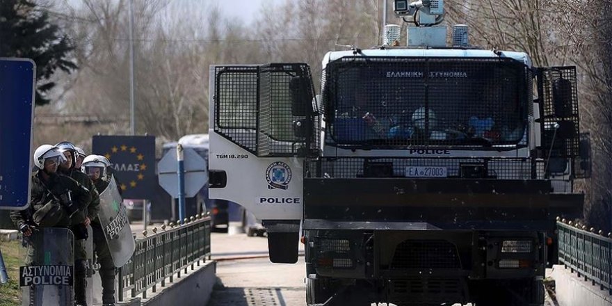 Yunan polisi Kovid-19 salgınından faydalanarak sığınmacıları zorla Türkiye'ye gönderiyor
