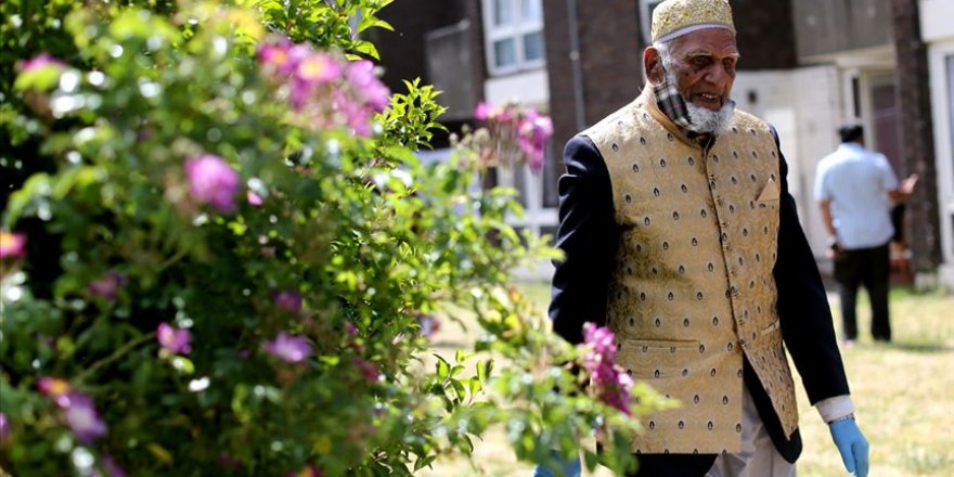 İngiltere'de 100 yaşındaki Müslüman'dan Kovid-19 kurbanları için 'Günde 100 Adım' kampanyası