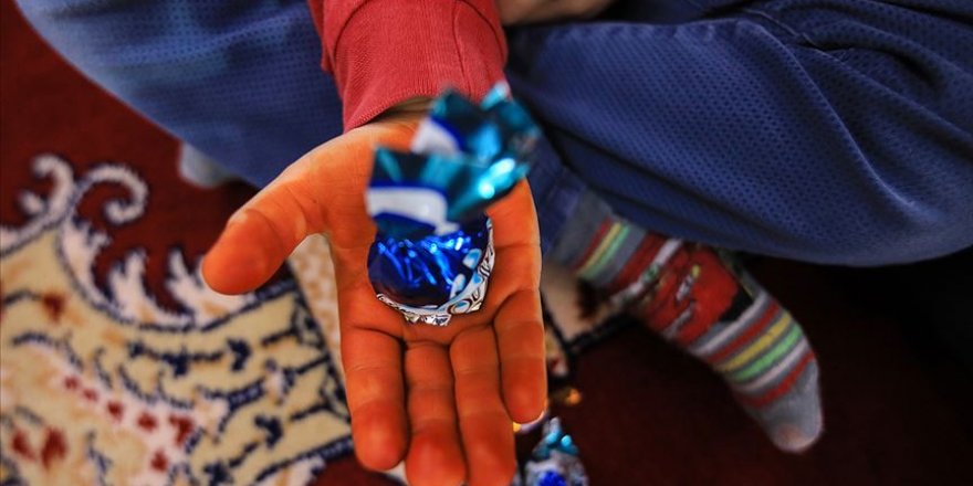 'Bayram havasını evde, aile içinde çocuklara hissettirin' önerisi