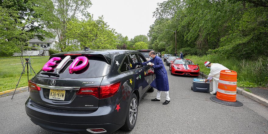 ABD'de Müslümanlar 'arabada' bayramlaştı