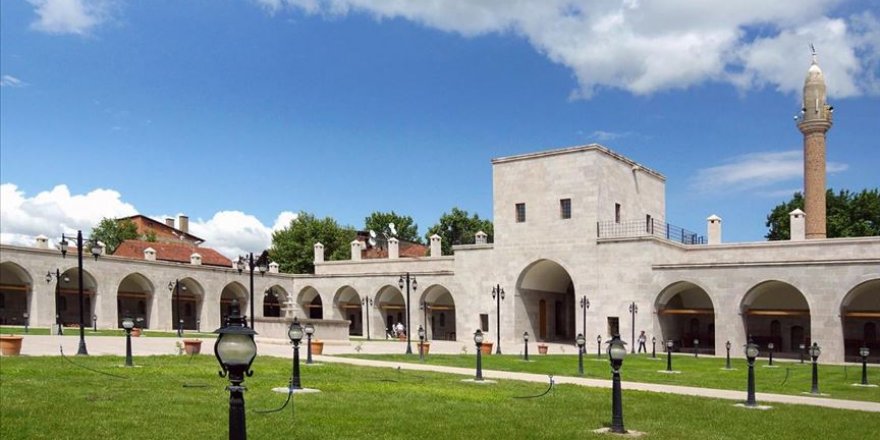 Elazığ depreminde hasar gören tarihi yapılar ayağa kaldırılıyor