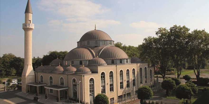 Almanya'daki 3 camiye İslamofobik tehdit mektubu