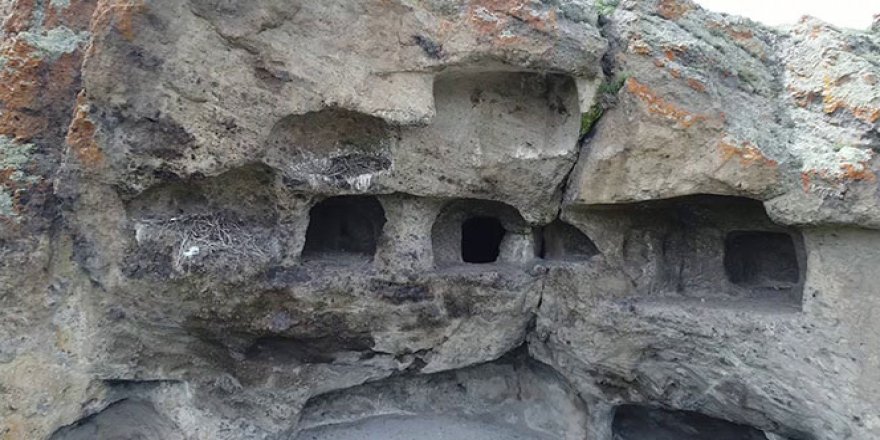Erzurum'daki kaya mezarlıklarının sırrı çözülüyor, yer altı şehri çıkabilir